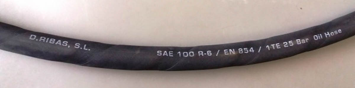 Flexible rubber tubes for hydraulic circuits with the reference SAE 100 R-6